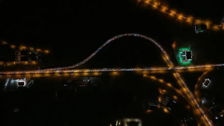 Kilit Kavşak Kilitlendi! Bayram Tatili Dönüş Çilesi Başladı: Trafik Kuyruğu 40 Kilometreyi Aştı resim: 1