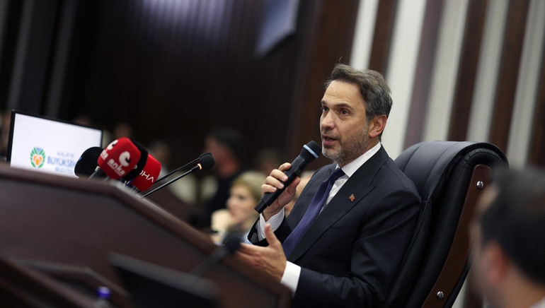 Elektrik ve Doğal Gaza Kış Öncesi Zam Gelecek Mi? Bakan Bayraktar Açıkladı! resim: 0