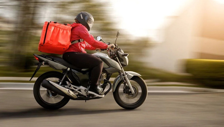 Milyonları İlgilendiriyor: Ehliyet Yaş Sınırı Kararı Resmileşti! Artık Kalıcı Oldu... resim: 0