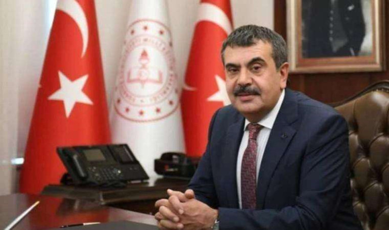 Lise 2 Yıl mı Oluyor? Bakan Tekin'den Zorunlu Eğitim Süresi İçin Kritik Kabine Açıklaması! resim: 1