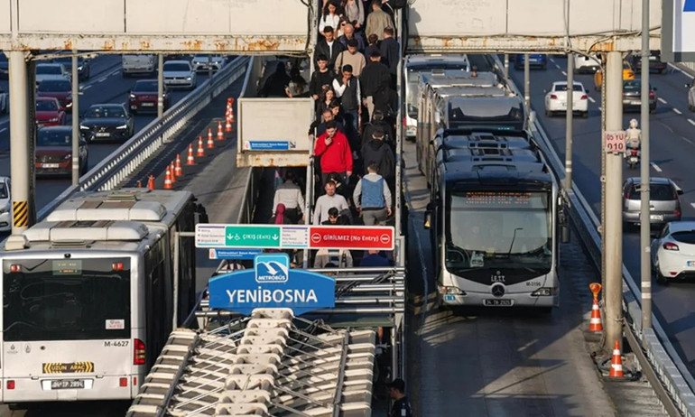 İstanbul’da Ulaşıma Büyük Zam Kapıda! 16 Şubat’tan İtibaren Geçerli Olacak: İşte Yeni Fiyat Listesi resim: 0