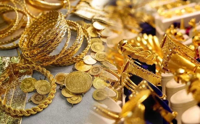 Altın Fiyatlarında ‘Kıyamet’ Senaryosu: Wells Fargo Rakam Verdi! Ons Altın 8 Bin Dolar mı Olacak? resim: 0