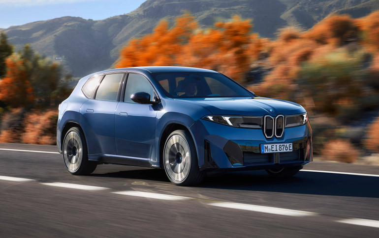 Siparişler Patladı! BMW iX3 40, Rekor Menzil ve Uygun Fiyatıyla Yollara Çıkıyor resim: 0