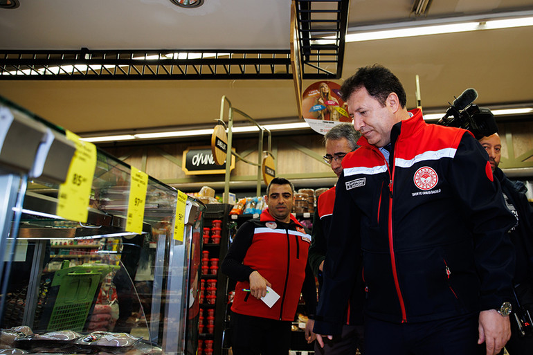 Toplu tüketim ve satış yerlerine yönelik yılbaşı denetimi yapıldı resim: 0