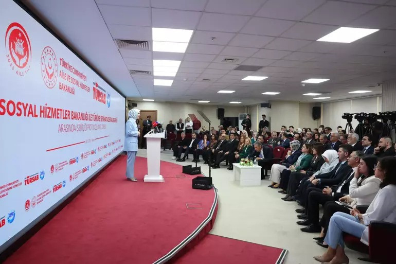 Gençlere Destek Yolda! Aile Bakanlığı ve TÜRSAB'dan Protokol: SGK Primleri 5 Yıl Devletten! resim: 0