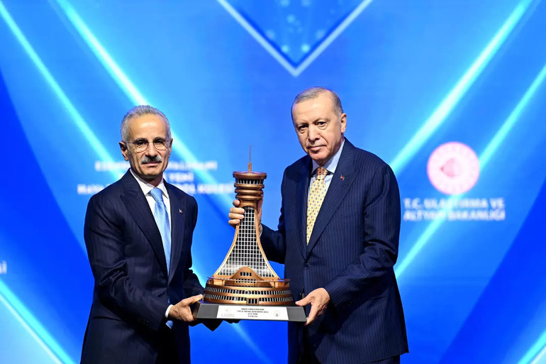 Başkentten Dünyaya Dev Kapı! Esenboğa 3. Pisti ve Yeni Kulesi Açıldı: İşte 2026 Hedefleri resim: 0