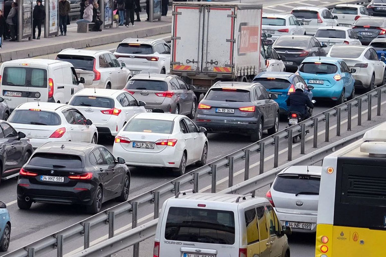 Trafik Kanunu Değişti: Kazalar ve İhlaller Düştü! resim: 1