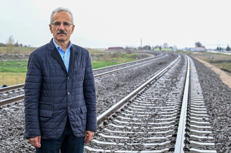 Bir İl Daha Hızlı Trene Kavuşuyor! Seyahat Süresi 2 Saat 15 Dakikaya Düşecek resim: 0