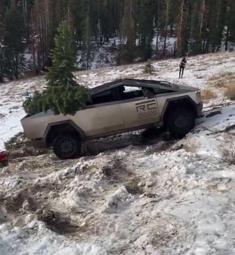 Ford’un Tesla’yı çekişi sosyal medyada viral oldu. İşte o görüntüler... resim: 1