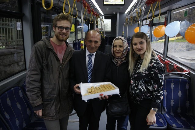 İETT'nin fenomen şoförü emekli olunca böyle uğurlandı