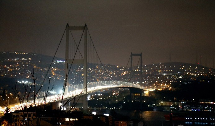 Tasarrufun karanlık hali... Türkiye'den dünya saati manzaraları