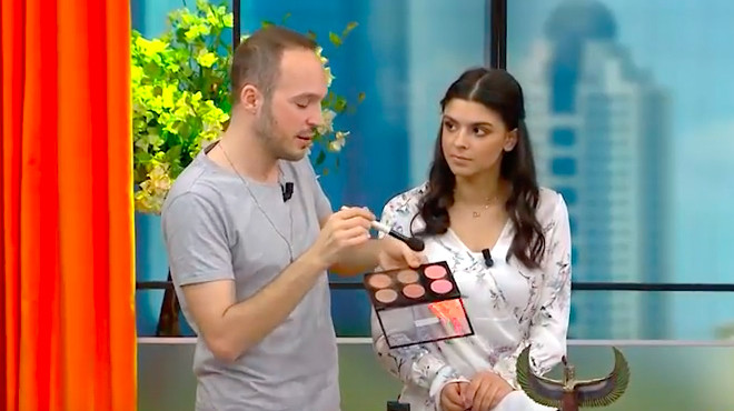 Makyaj malzemelerini doğru kullanın, sürekli yeni alma arayışında kalmayın!