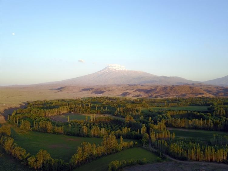 Ağrı Dağı'nın eteklerindeki bu yeşil cennete hayran olacaksınız
