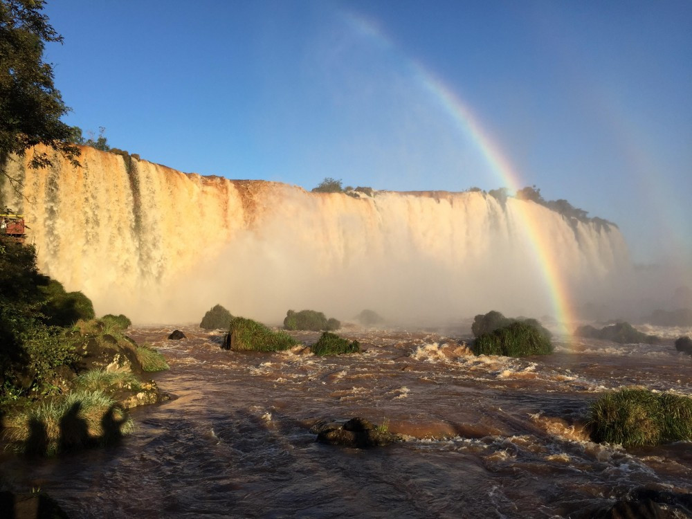 İki ülke sınırında bir görsel şölen: İguazu Şelaleleri