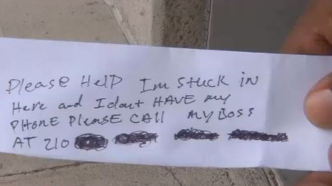 Bankamatiğin içinde mahsur kaldı, bakın nasıl ortaya çıktı :)