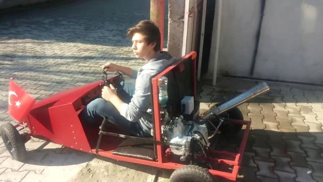 Türk Youtuber 400 Liraya Kendi Arabasını Yaptı