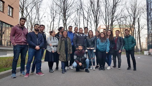 Bu Üçlüden Birisi De Sensin!