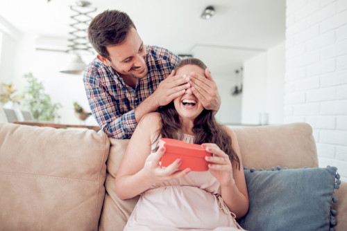 Çok Fazla Para Harcamadan Sevdiklerinizi Mutlu Edebileceğiniz Hediye Fikirleri