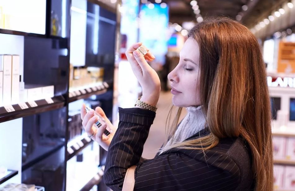 Tene uygun parfüm nasıl seçilir?