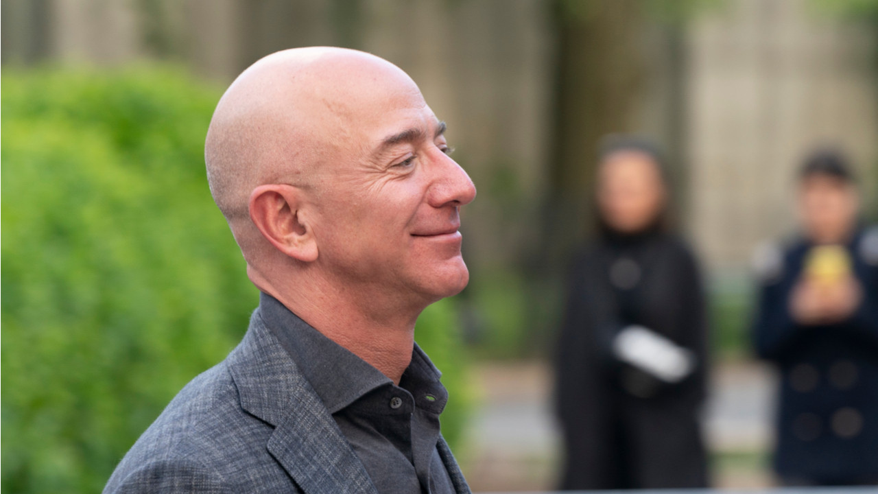 Jeff Bezos, Obama Foundation'a 100 milyon dolar bağışladı 