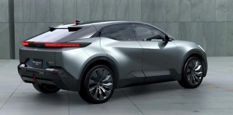 Toyota SUV’un örtüsünü kaldırdı!