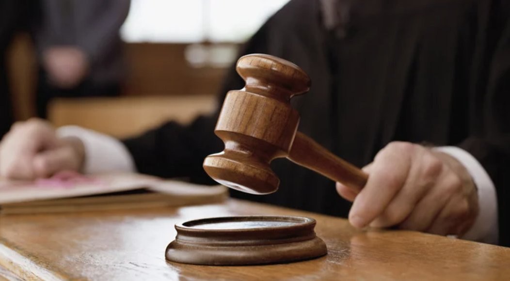 İş arkadaşını ısırdı, tazminatsız kovuldu