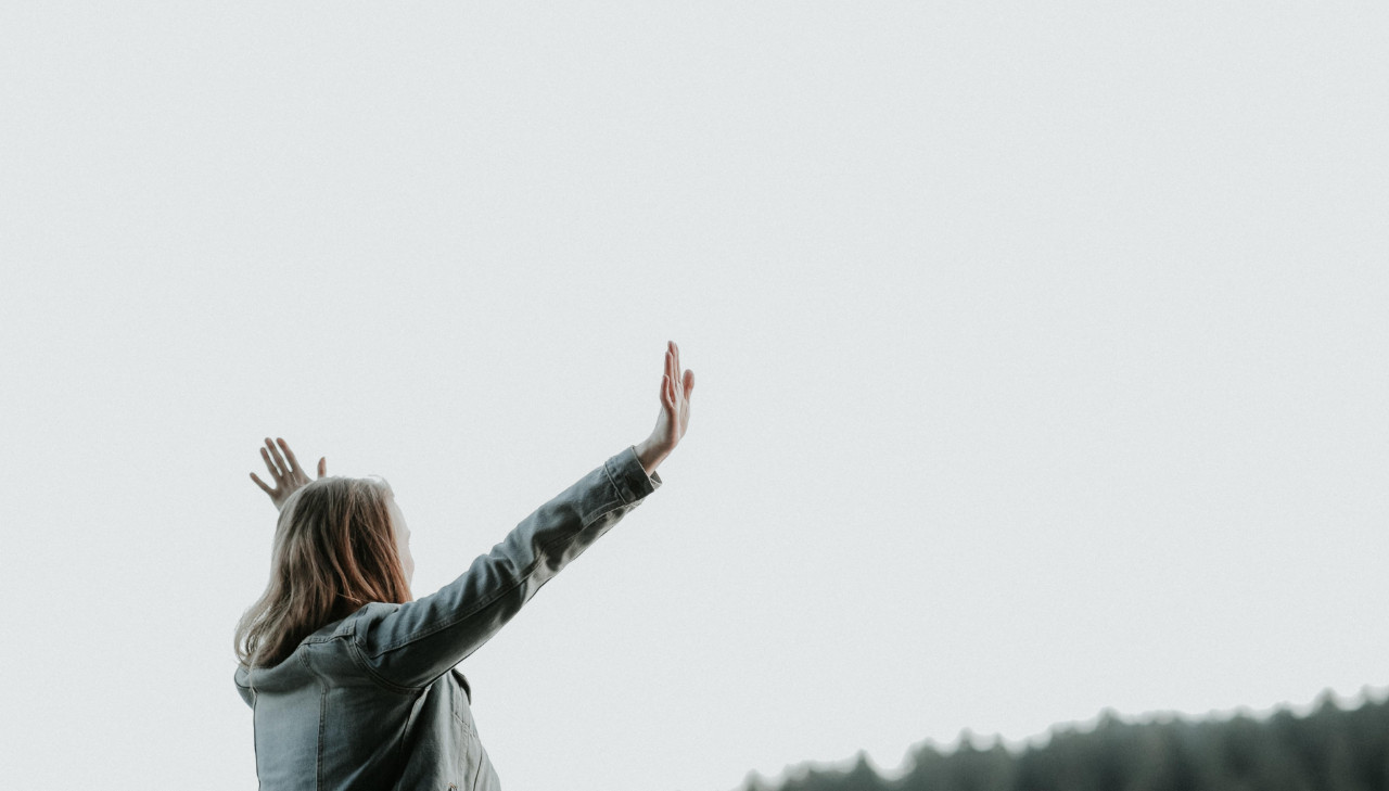 Korkusuzca Elini Kaldır!