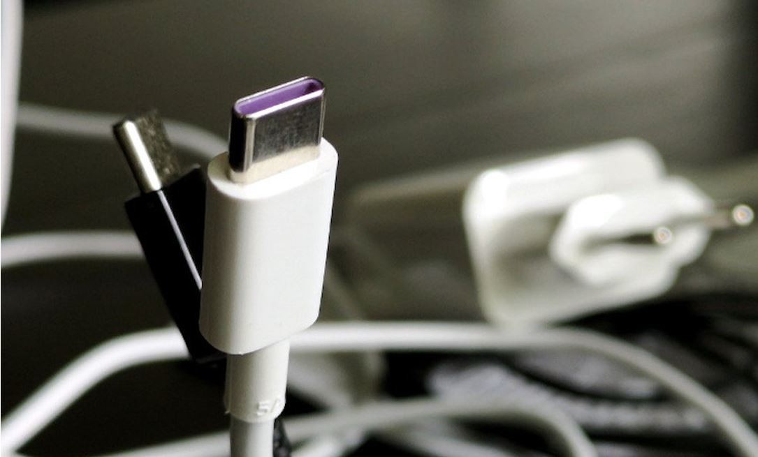 Akıllı telefonlarda tek tip şarj için önemli adım