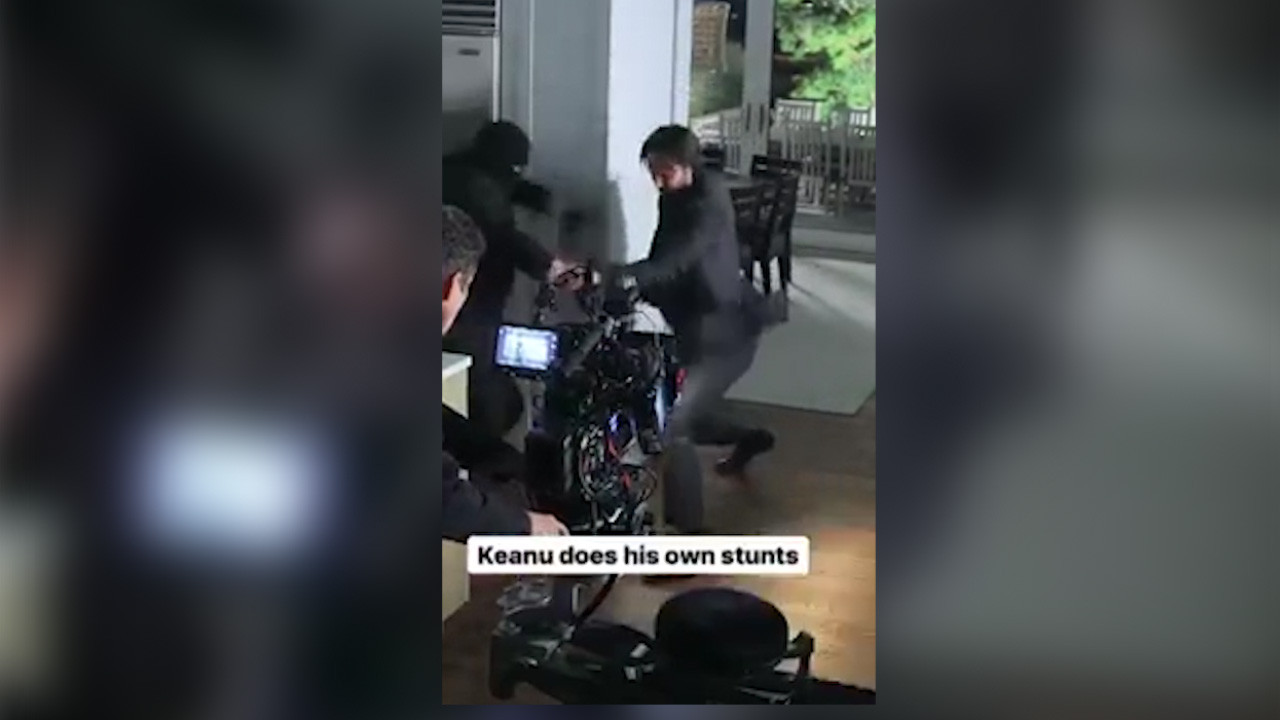 Keanu Reeves aksiyon sahnelerini böyle oynuyor!