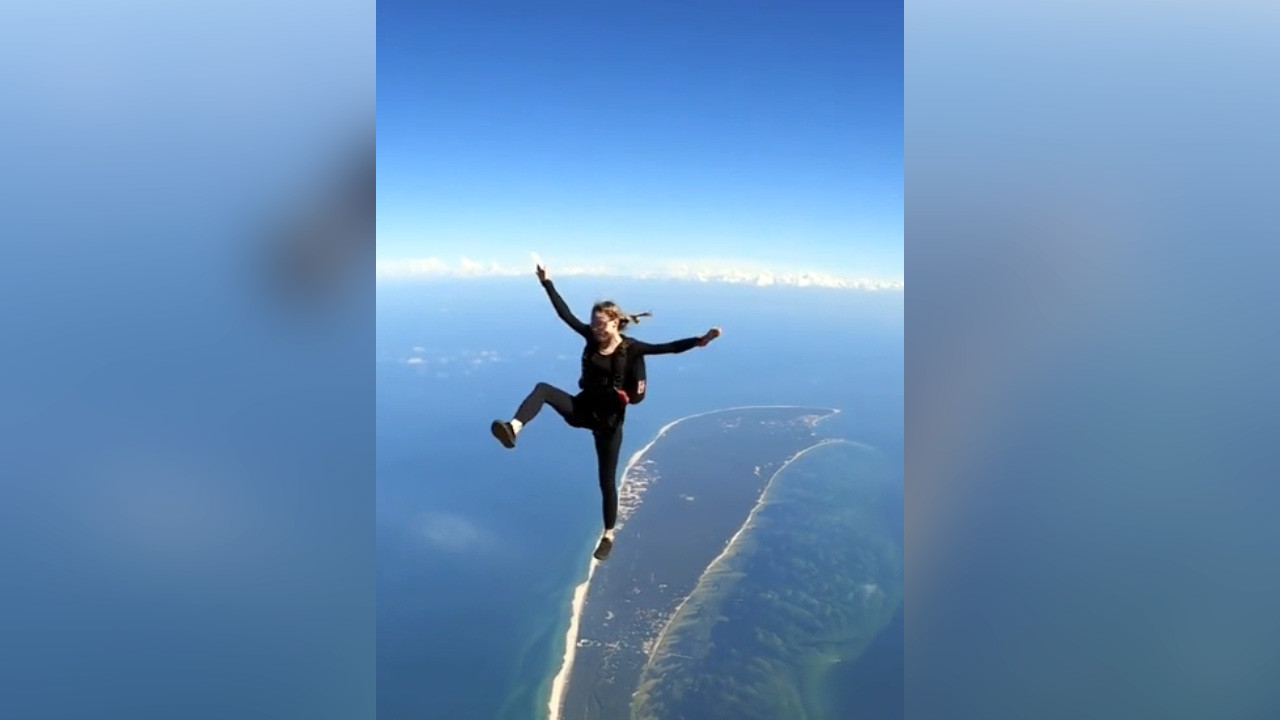 Gökyüzünde yaptığı hareketler şaşkınlık yarattı