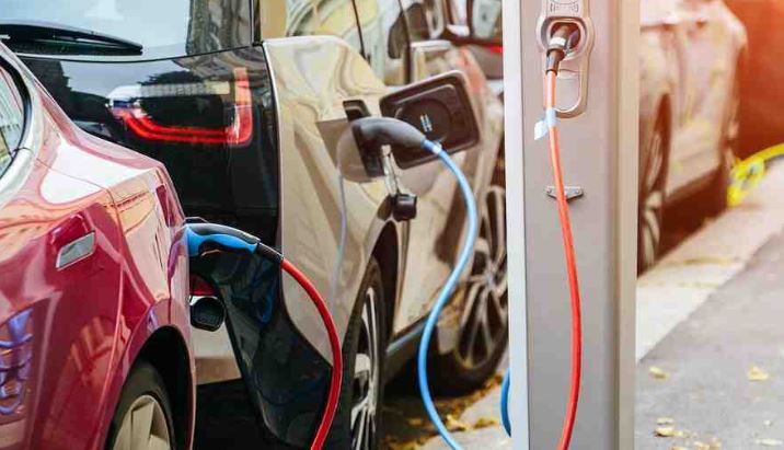 Elektrikli otomobillerin bataryalarının ömrü kaç yıl?