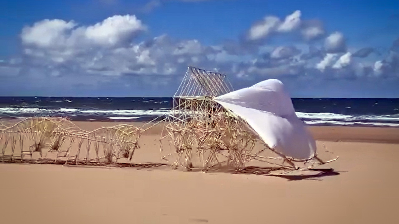 Şaşkınlık yaratan kinetik heykel!