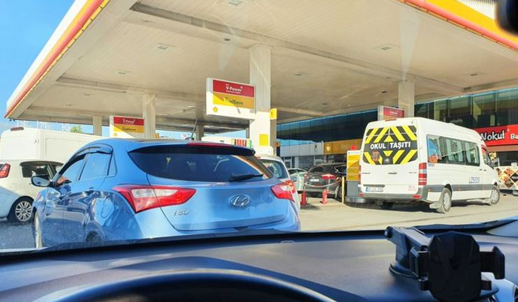 Benzine indirim motorine zam!