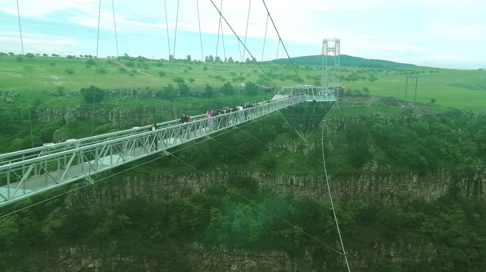 40 milyon dolarlık Elmas Köprü! Geçmek cesaret istiyor