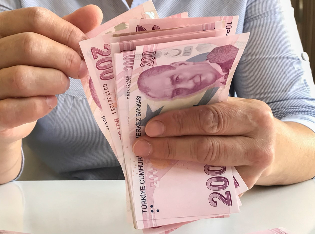 Zam aldım paramı nasıl yönetirim? Özlem Denizmen cevapladı 