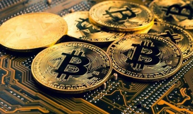 22.	Michael Saylor ilk kez Bitcoin sattı
