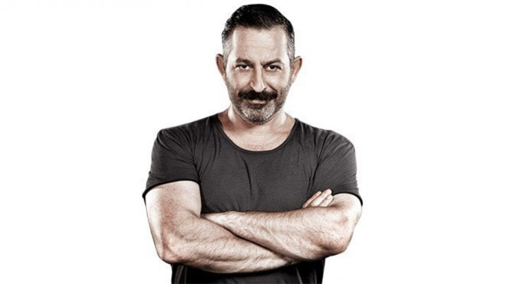 Parasının kıymetini bilen ünlü isimler