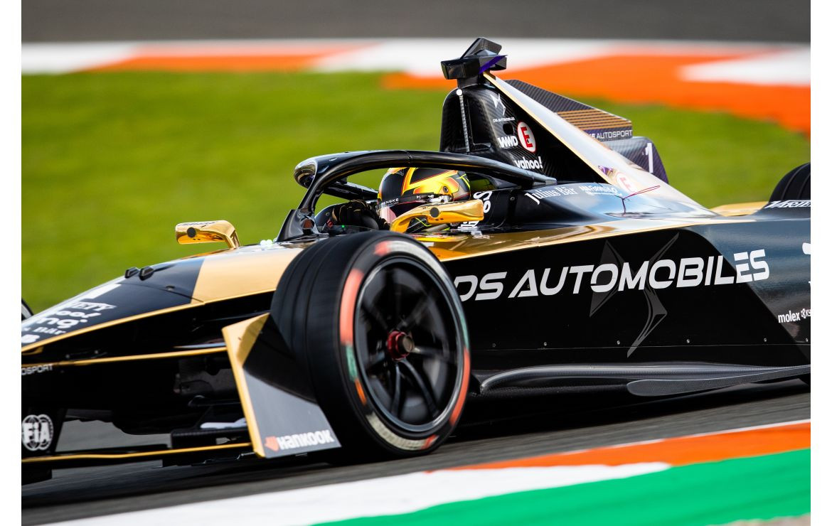 Formula E'de yeni dönem: DS E-TENSE FE23 tanıtıldı