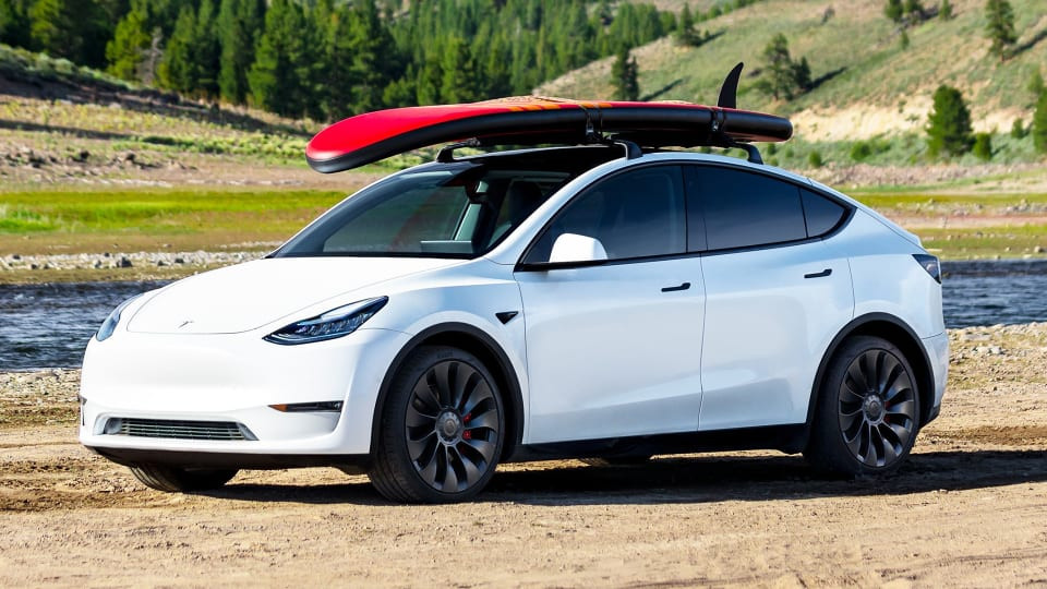 Belki siz de Tesla sahibi olabilirsiniz! İşte düşük maliyetli RWD model Y SUV