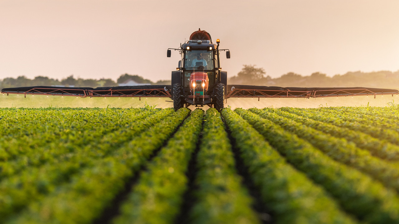 Çiftçiler ürettikleri hububatı geçen sene fiyatına bile satamıyor!