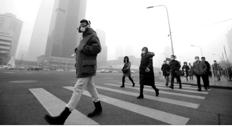 Hindistan’da korkulan oldu! İnşaatlar durdu, okullar tatil edildi! Hükümet maske uyarısı yaptı!