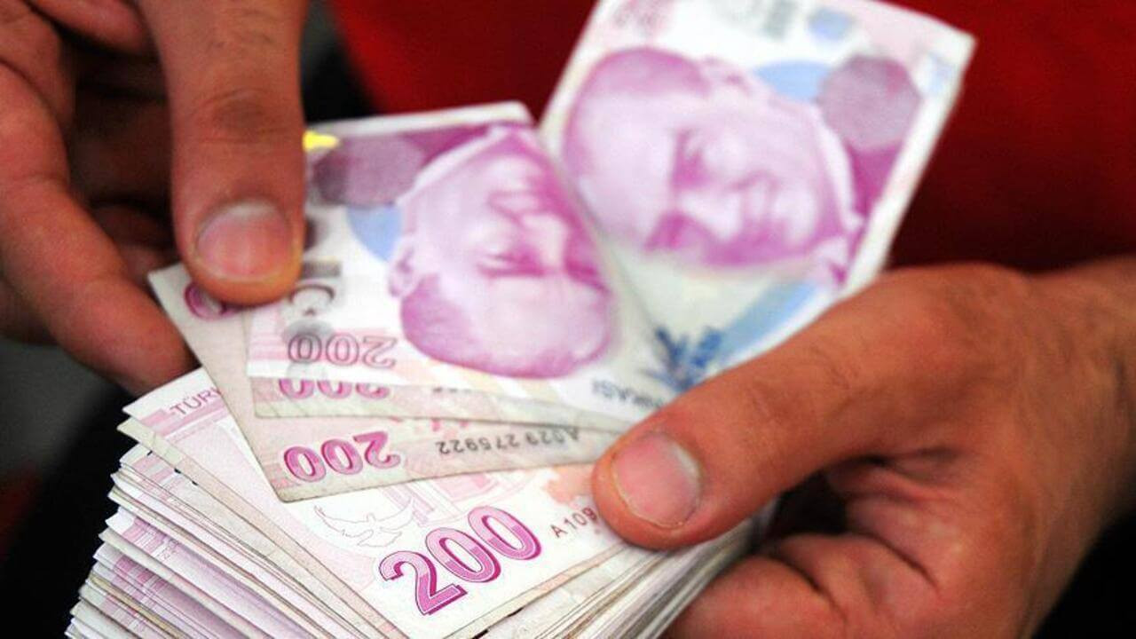 Kamu bankaları kesenin ağzını açtı! Acil nakit ihtiyacı için 50.000 TL kredi çekme imkanı!
