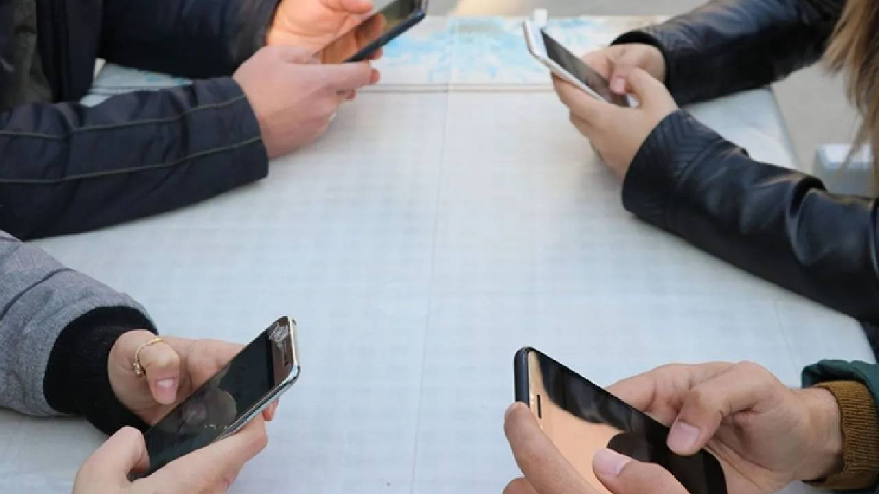 Vergisiz cep telefonu ve 10 GB internet başvurular başladı!!!