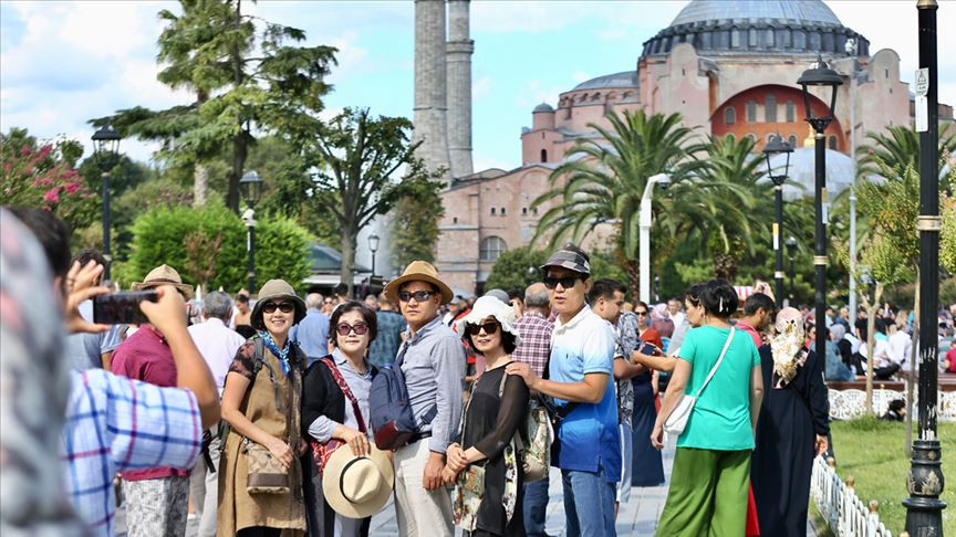 Turist sayısı 44 milyonu geçti. İşte yabancı turistin en çok ziyaret ettiği il