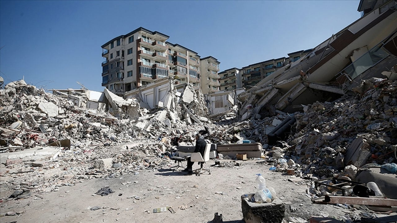 Prof. Dr. Ercan uyardı: O tarihte büyük bir deprem olabilir, İşte detaylar...