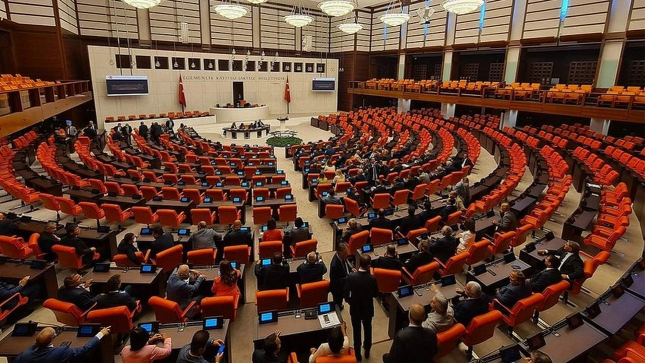Meclis'te torba maratonu için hareketlenme: Siyasi partiler haftaya yoğun programla başlıyor