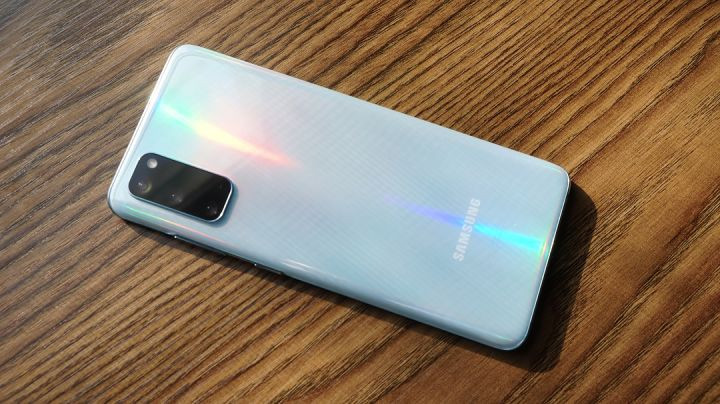 Samsung'un iki cihazı Android 14'e güncellenmeyecek