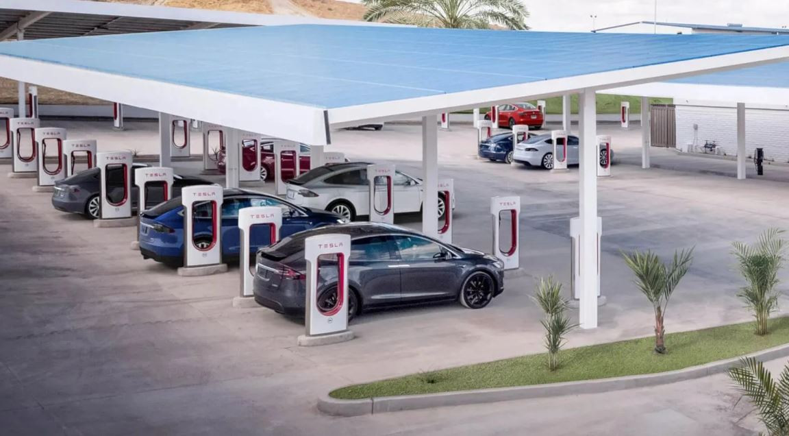Tesla’dan 1950’ler konseptli Supercharge istasyonları!