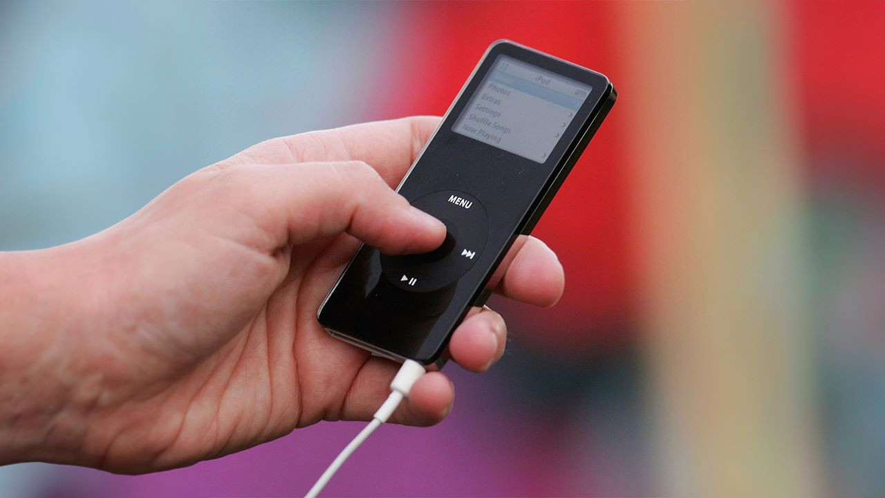 Sıfırından daha pahalı: 16 yıllık yenilenmiş iPod modelleri rekor fiyata satıldı