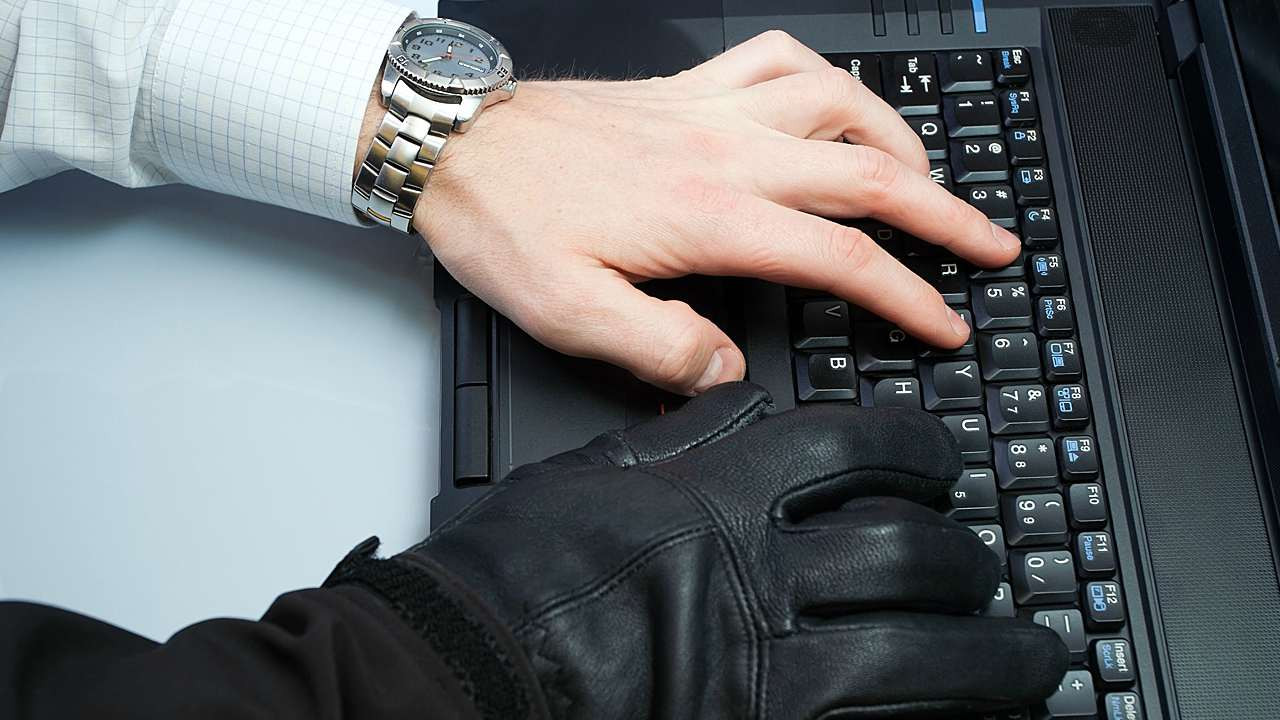 Dolandırıcılara karşı dikkatli olun! Kasım indirimleri başlamışken sahtecilikten korunmayı unutmayın